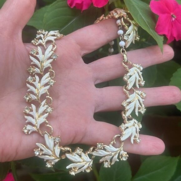 CORO PEGASUS Cream Enamel Gold Leaf Rhinestone Choker NECKLACE - Picture 7 of 11